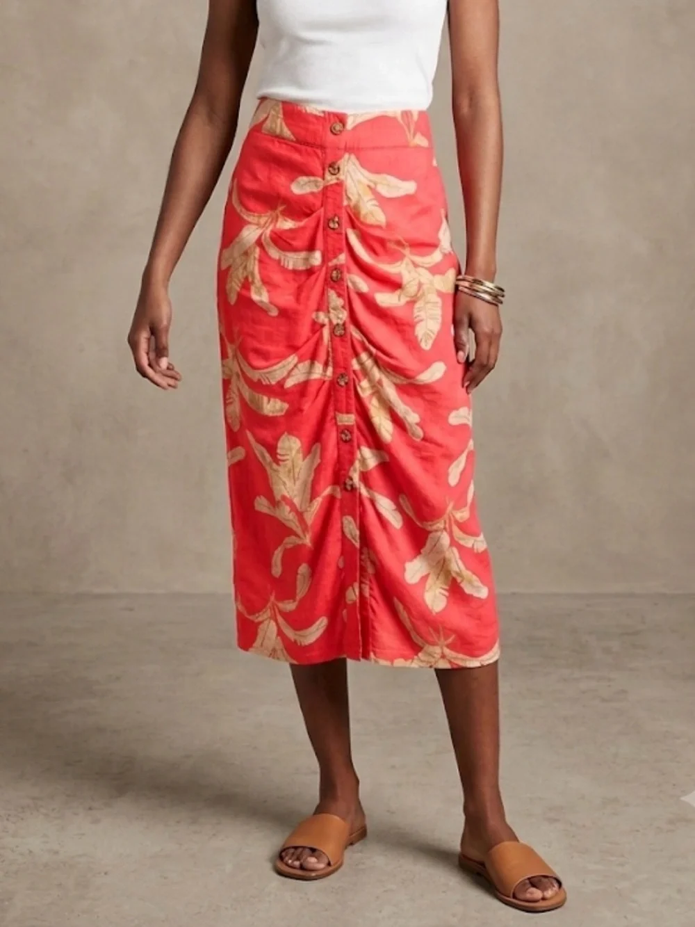 Colleen Lopez Coral Midi Skirt with the khaki Leaf Print Linen Blend